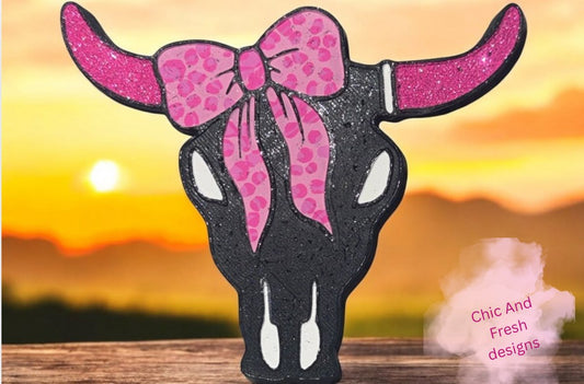 Plain Bull with Bow